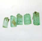 (bild för) Bra Pris Parti 5 st Rå Sällsynt Blåaktigt Grön Smargad Kristall 4,40 carat Naturlig Kristall Transparent-Transl. Afghan Köp Nu!