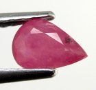 (bild för) Bra Pris Mycket Fin Rosaaktigt Röd - Purpur Röd Rubin 0,51 carat Dropp Slipad Fin Lyster & Prisvärd Kvalitet från Madagaskar Köp Nu!