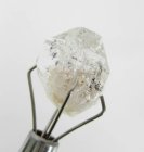 (bild för) Bra Pris Äkta Oslipad Diamant Kvarts 4,63 carat Naturlig Kristall med Actinolit från Afganistan Köp Nu!