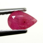 (bild för) Bra Pris Mycket Fin Rosaaktigt Röd - Purpur Röd Rubin 0,55 carat Dropp Slipad Fin Lyster & Prisvärd Kvalitet från Madagaskar Köp Nu!