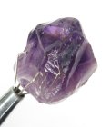 (bild för) Bra Pris Obehandlad Rå Oslipad Violett med Vit Kvartsbandad Ametist 23,87 carat Naturlig Kristall Bit Fin Färg & Kvalitet från Brasilien Köp Nu!
