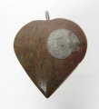 Bra Pris Unikt Smycke Fossil Ammonit i Matrix 11,30 gram Polerat Hänge med Ögla från Marocko Köp Nu!