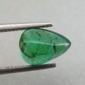 Fin kvalitet Grön Zambisk Smaragd 0,67 carat Dropp Cabochon Slipning