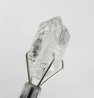 (bild för) Bra Pris Äkta Oslipad Diamant Kvarts 6,78 carat Naturlig Kristall med Actinolit från Afganistan Köp Nu!