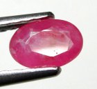 (bild för) Bra Pris Mycket Fin Rosaaktigt Röd - Purpur Röd Rubin 0,48 carat Oval Slipad Fin Lyster & Prisvärd Kvalitet från Madagaskar Köp Nu!