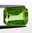 (bild för) Bra Pris Mycket Fin Topp Grön Peridot 4,50 carat Oktagon Slipad Mycket Fin Lyster & Kvalitet* från Pakistan Köp Nu!
