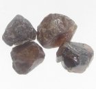 (bild för) Bra Pris Parti 4 st Obehandlad Sällsynt Rå Oslipad Djup Rödaktigt Brun Zirkon 27,94 carat Naturlig Kristall Snygg Kubisk Form från Afrika Köp Nu!