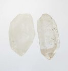 (bild för) Bra Pris Parti 2 st Rå Oslipad Äkta Bergkristall (Färglös Kvarts) 110 carat Naturlig Terminerad Kristall Fin Kvalitet från Brasilien Köp Nu!