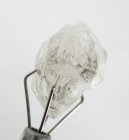 (bild för) Bra Pris Äkta Oslipad Diamant Kvarts 6,98 carat Naturlig Kristall med Actinolit från Afganistan Köp Nu!