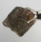 (bild för) Bra Pris Hög Intressant Rå Oslipad Andalusit 9,44 Carat Naturlig Kristall Bit Intressant Sällsynt samlarsten från Brasilien Köp Nu!