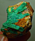 Sällsynt Stora Topp Gröna Panjshir Smaragd Kristaller 100 gram i Matrix fr Afganistan