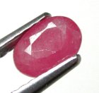 (bild för) Bra Pris Mycket Fin Rosaaktigt Röd - Purpur Röd Rubin 0,64 carat Oval Slipad Fin Lyster & Prisvärd Kvalitet från Madagaskar Köp Nu!