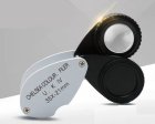 (bild för) Bra Pris Hopfällbart Chelsea Jadelitfilter med förstoringsglas. Identifieringsverktyg för ädelstenar och klassiskt gemmologiskt instrument för att identifiera smaragd. Köp Nu!