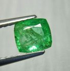 Bra Pris Sällsynt Vacker Grön Panjshir Smaragd 0,65 carat Kudd Slipning Fin Kvalitet fr Panjshir Valley Afganistan Köp Nu!