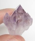 (bild för) Bra Pris Vacker Obehandlad Rå Oslipad Violett Ametist Spets 24,5 Gram Naturligt Terminerad Kristall Finaste Kvalitet från Brasilien Köp den Nu!