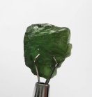 (bild för) Bra Pris Fin Oslipad Grön Apatit 9,77 carat Naturlig Kristall från Madagaskar Köp Nu!