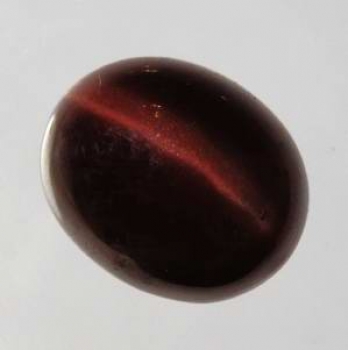 Bra Pris Perfekt Vacker Sillimanit Kattöga 9,67 carat Oval Cabochon Topp Kvalitet Köp Nu!