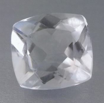 Bra Pris Mycket Sällsynt Petalit 5,10 carat Kudd Slipning Topp Kvalitet & Lyster från Brasilien Köp Nu!