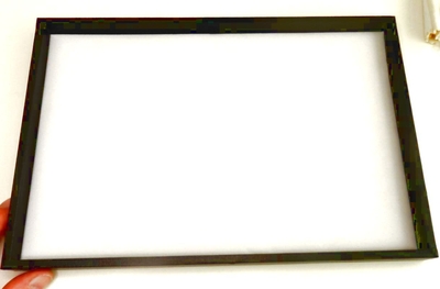 Bra Pris Snyggt & Exklusivt sorteringsbord i svart klädd träd ram 300x200 mm. Vadderat vit innuti och man kan även lägga i papper avpassat till bordets mått (ca A4). Köp Nu!