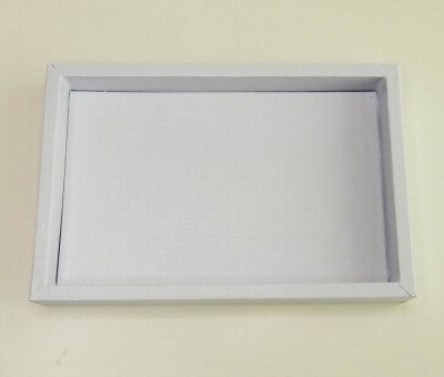 Bra Pris Snyggt & Exklusivt sorteringsbord i vit klädd träd ram150x100 mm, vit inuti. Köp Nu!