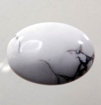 Bra Pris Mycket Fint Mönstrad Howlit 29,42 carat Oval Cabochon Slipning Bra Kvalitet från Kina Köp Nu!
