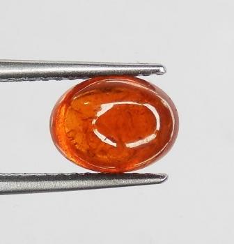 Bra Pris Sällsynt Orange Spessartit 2,47 carat Oval Cabochon Slipning Bra Lyster & Kvalitet från Nigeria Köp Nu!