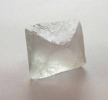 Bra Pris Mycket Fin Oktaeder Flourit Kristall 18,85 gram Vacker form och Färg från Pakistan Köp Nu!