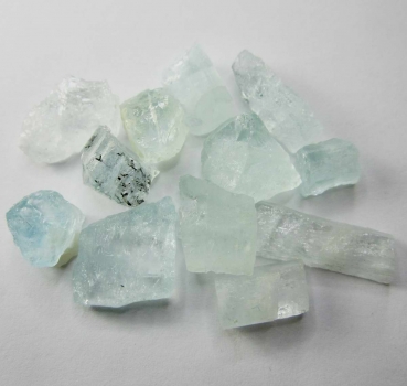 Bra Pris Parti 12 st Fin Obehandlad Akvamarin 78,88 carat Naturlig Kristall från Skardu Pakistan Köp Nu!