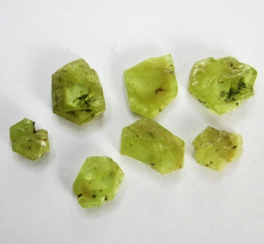 Bra Pris Parti 7 st Oslipad Brasiliansk Krysoberyll 10,33 carat Fin Färg Naturlig Kristall Köp Nu!