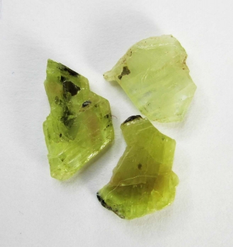 Bra Pris Parti 3 st Oslipad Brasiliansk Krysoberyll 7,04 carat Fin Färg Naturlig Kristall Köp Nu!