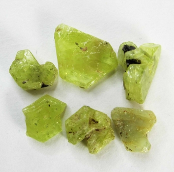 Bra Pris Parti 6 st Oslipad Brasiliansk Krysoberyll 7,90 carat Fin Färg Naturlig Kristall Köp Nu!