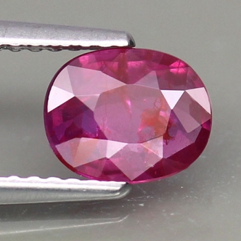 Bra Pris Obehandlad Fin Rosaktigt Röd Rubin 1,08 carat Oval Slipad Fin Lyster fr Mozambique Köp Nu!