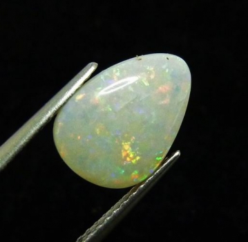 Bra Pris Lystrande Solid Opal 1,81 carat Fancy Cabochon från Australien Köp Nu!