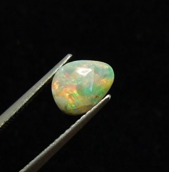 Bra Pris Lystrande Solid Opal 1,04 carat Fancy Cabochon från Australien Köp Nu!
