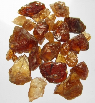 Bra Pris Parti Obehandlad Fin Orange Spessartit Granat 97,51 carat Naturlig Kristall från Afganistan Köp Nu!