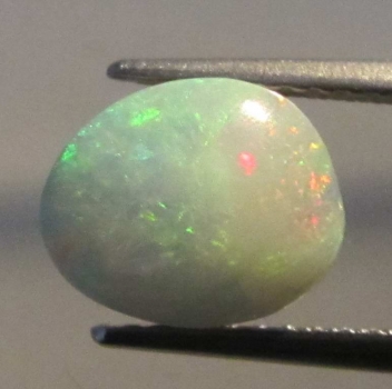 Bra Pris Lystrande Solid Opal 1,57 carat Fancy Cabochon från Australien Köp Nu!