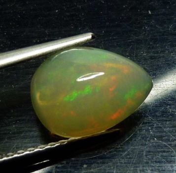 Bra Pris Topp Lyster Etiopisk Opal 1,26 carat Dropp Cabochon Slipning Mycket Fin Kvalitet Köp Nu!
