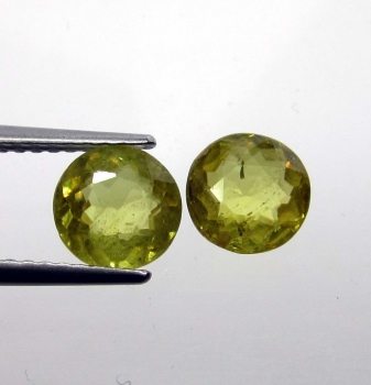 Bra Pris Parti 2 st Lystrande Gulgrön Sphene (Titianit) 1,97 carat Rund Slipad Mycket Fin Kvalitet från Madagaskar Köp Nu!