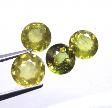 Bra Pris Parti 4 st Lystrande Gulgrön Sphene (Titianit) 1,99 carat Rund Slipad Mycket Fin Kvalitet från Madagaskar Köp Nu!