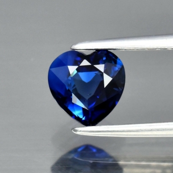 Bra Pris Certifierad Mycket Fin Intensiv Blå Safir 1,01 carat Hjärt Slipning Topp Färg&Lyster från Thailand Köp Nu!