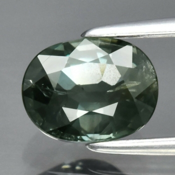 Bra Pris Fin Kvalitet Obehandlad Grön Safir 1,27 carat Oval Slipning Härlig Färg från Madagaskar Köp Nu!