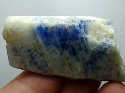 Bra Pris Specimen Tvåfärgad Safir 242 carat Naturlig Terminerad Kristall från Kashmir Pakistan Köp Nu!