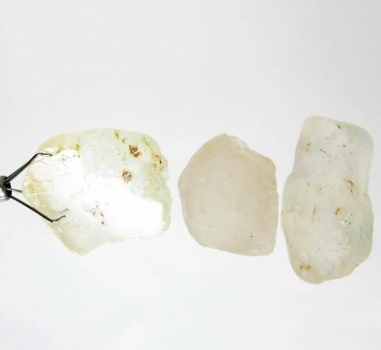 Bra Pris Parti 3 st Fin Kvalitet Rå&Oslipad Topas 117 carat Naturlig Kristall Fluvialt Matrial från Brasilien Köp Nu!