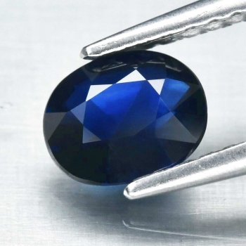 Bra Pris Obehandlad Sällsynt Mycket Vacker Djup Blå Safir 0,74 carat Oval Slipning Bra Kvalitet & Färg från Madagaskar Köp Nu!