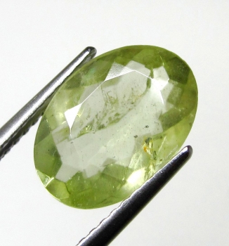 Bra Pris Mycket Vacker Gulaktig Grön Heliodor (Beryll) 2,73 carat Oval Slipning Fin Kvalitet från Madagaskar Köp Nu!