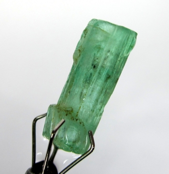 Bra Pris Rå Sällsynt Ljus Blåaktigt Grön Smargad Kristall 4,10 carat Naturlig Kristall Transparent från Afganistan Köp Nu!