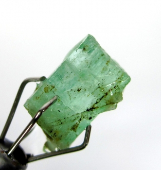 Bra Pris Rå Sällsynt Ljus Blåaktigt Grön Smargad Kristall 2,61 carat Naturlig Kristall Transparent från Afganistan Köp Nu!