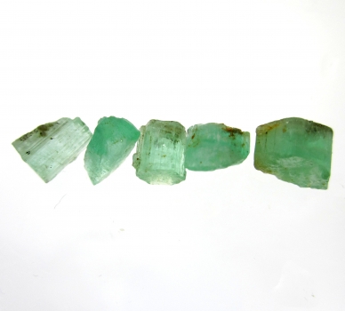 Bra Pris Parti 5 st Rå Sällsynt Blåaktigt Grön Smargad Kristall 4,88 carat Naturlig Kristall Transparent-Transl. Afghan Köp Nu!