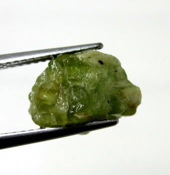 Bra Pris Rå Oslipad Fin Oliv Grön Peridot 6,46 carat Naturlig Kristall Transparent-Translucent från Pakistan Köp Nu!