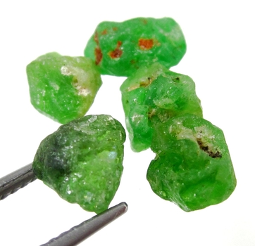 Bra Pris Parti 5 st Mycket Sällsynt Intensiv Grön Tsavorit Granat 9,11 carat Naturlig Kristall Topp Kvalitet från Tanzania Köp Nu!